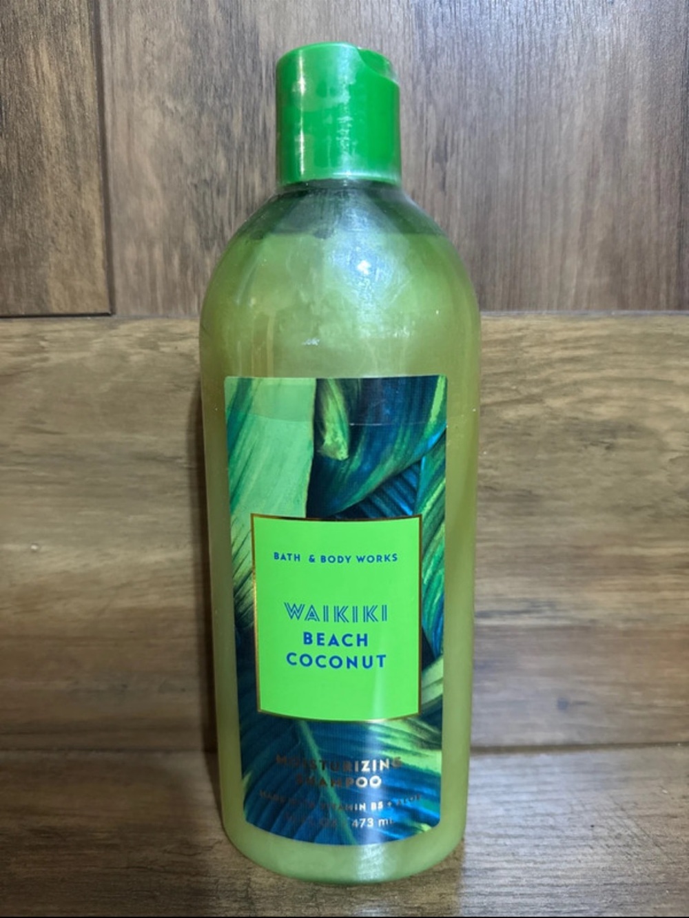 Bath & Body Works Waikiki Beach Coconut Body Wash - Green